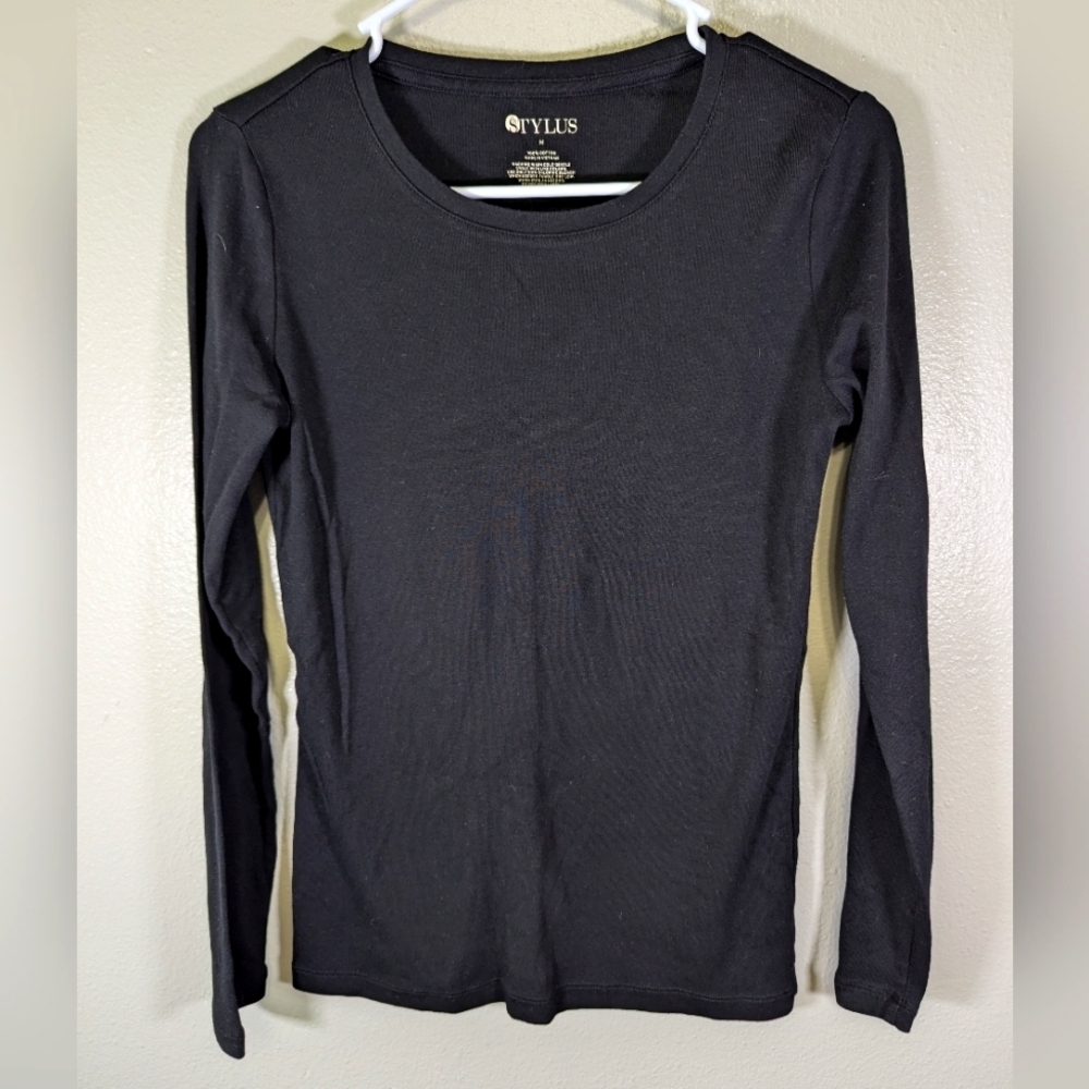 Stylus women's black long sleeve tshirt size M